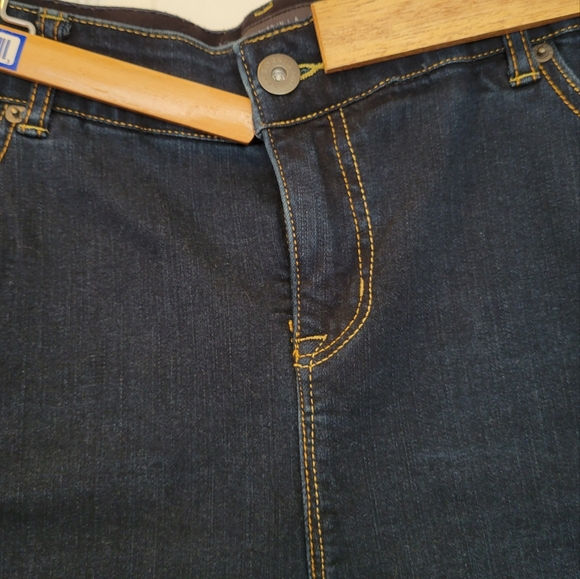 Torrid Bombshell Skinny Jeans in size 20 - EUC - Picture 11 of 11